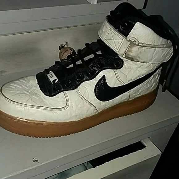 nike air force one mid id